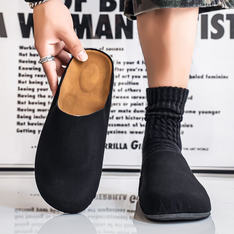 Férfi muleszandál, casual stílus, velúr felsőrész, gumírozott talp, vulkanizált konstrukció