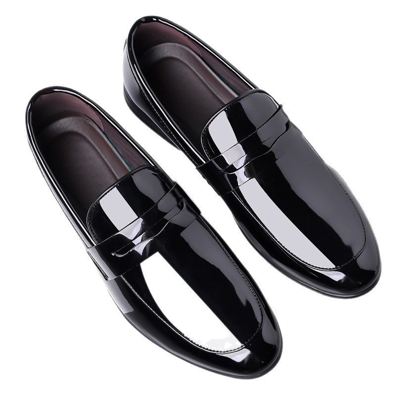 Férfi bőr slip-on cipő, tehénbőr felsőrész, alacsony profil, hegyes orr, gumírozott talp