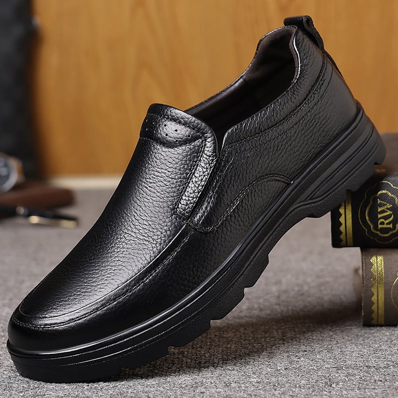 Vīriešu ikdienas slip-on kurpes, augšējā daļa no top grain ādas, gumijas zole, apaļš purns, ar anti-slip funkciju un siltas
