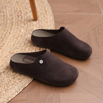 Γυναικείες παντόφλες Slip-On με επάνω μέρος από σουέδες και επένδυση από σουέδες, μονοχρωματικό σχέδιο, μαλακή πλαστική σόλα, κλειστό δάχτυλο, καθημερινή άνεση