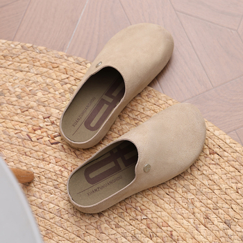 Γυναικείες παντόφλες Slip-On με επάνω μέρος από σουέδες και επένδυση από σουέδες, μονοχρωματικό σχέδιο, μαλακή πλαστική σόλα, κλειστό δάχτυλο, καθημερινή άνεση