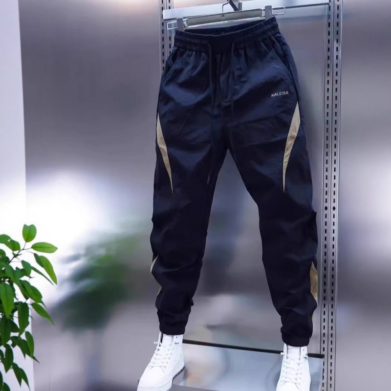 Férfi Cargo Casual nadrág – egyenes szabás, gyorsan száradó anyag, enyhe nyúlás, ráncmentes