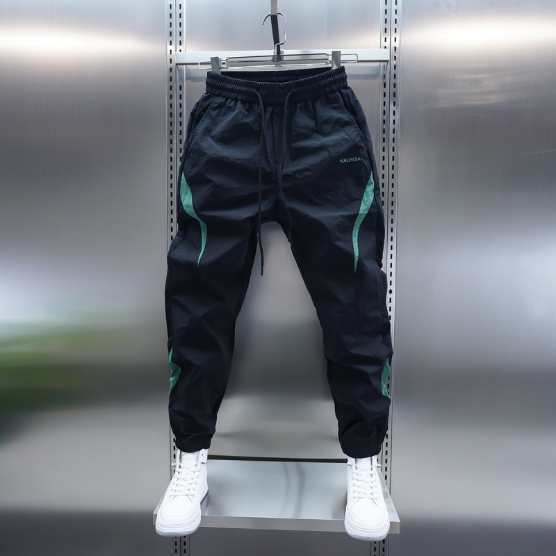 Férfi Cargo Casual nadrág – egyenes szabás, gyorsan száradó anyag, enyhe nyúlás, ráncmentes