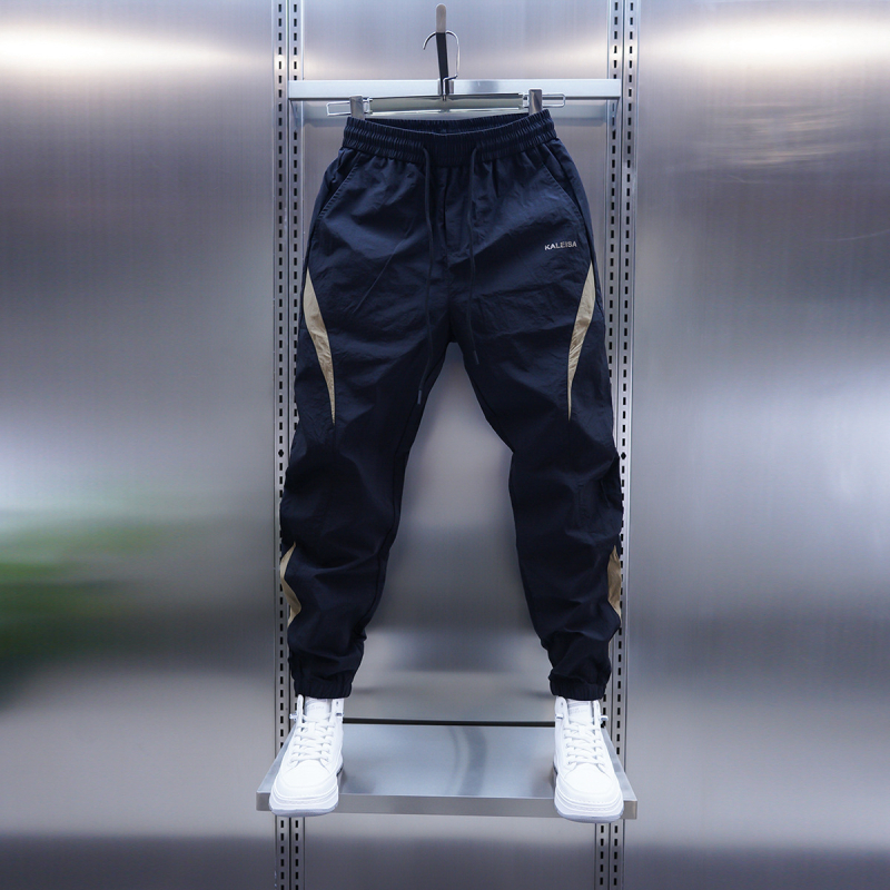 Férfi Cargo Casual nadrág – egyenes szabás, gyorsan száradó anyag, enyhe nyúlás, ráncmentes