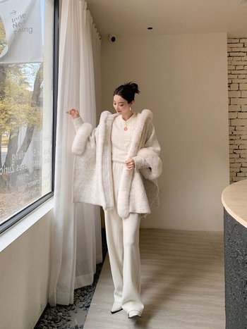 Corduroy παλτό-καπέ με γιακά-σάλι, διακοσμητική ψεύτικη γούνα, Rabbit-Hair Blend, χαλαρή γραμμή για τον χειμώνα