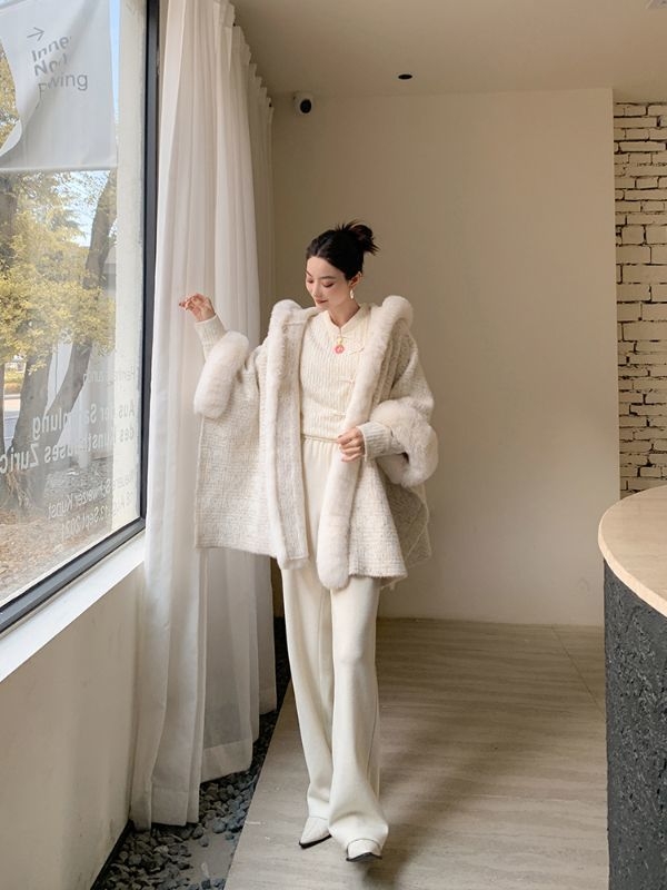 Kaput od corduroya s kapuljom i ovratnikom, lažni umjetno krzno, Rabbit-Hair Blend, slobodan kroj, zimski pleteni