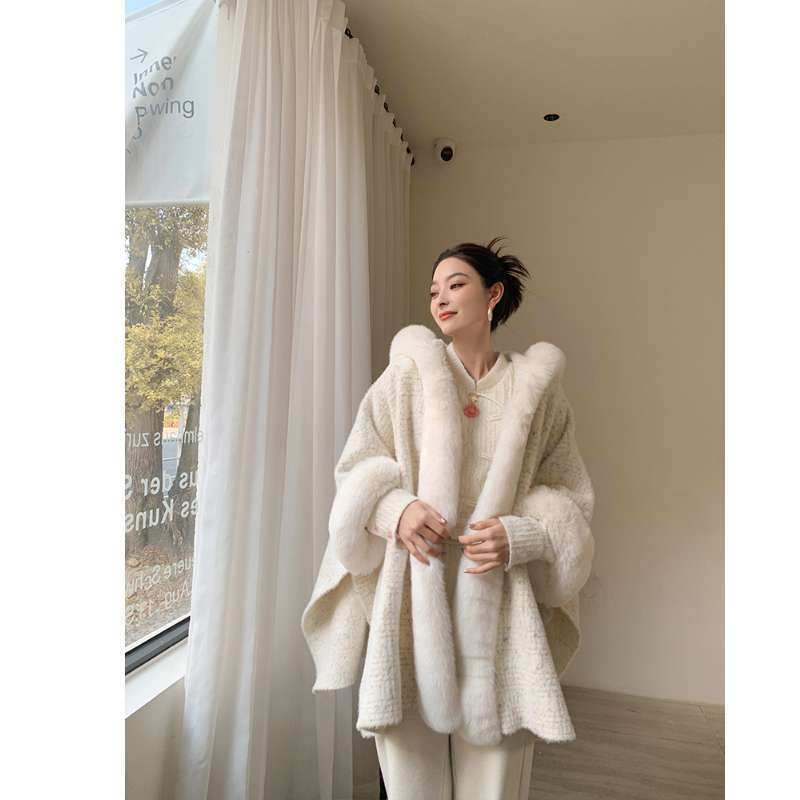 Kaput od corduroya s kapuljom i ovratnikom, lažni umjetno krzno, Rabbit-Hair Blend, slobodan kroj, zimski pleteni