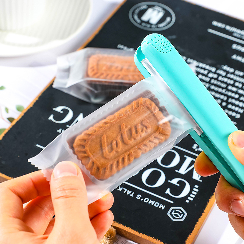 Διαφανείς σακούλες συσκευασίας σνακ με θερμική σφράγιση: 100 διαφανείς εσωτερικοί δίσκοι; 50 ματ σακούλες σφράγισης; 50 διαφανείς σακούλες σφράγισης