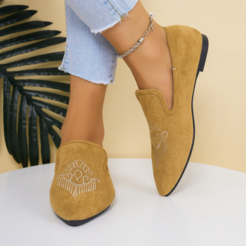 Pantofi dama fără toc cu vârf ascuțit, broderie, velur pe exterior, talpă plată