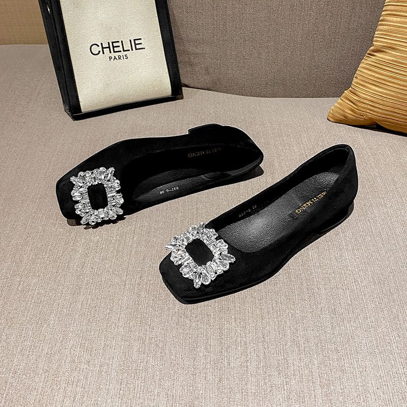 Visoke štikle | kvadratni nos, nubuk gornji dio, debeli pet 3–6 cm, gumena potplata