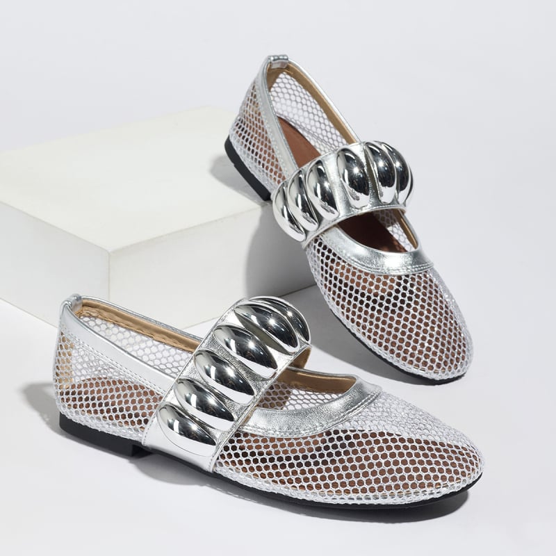 Обувки с мрежесто горнище, равни с метална презрамка, кръгла носка, нисък глезен, лято 2024