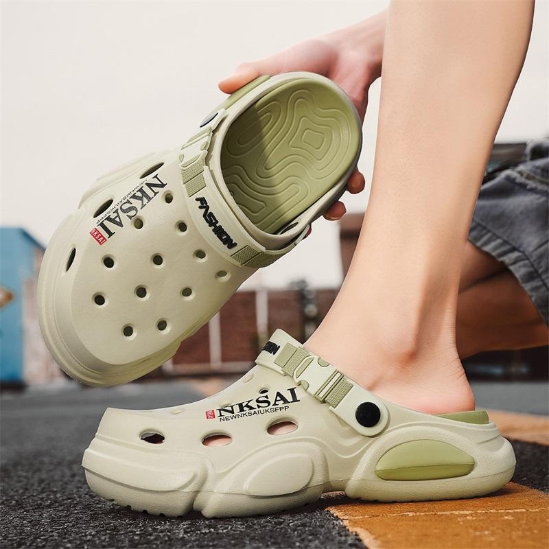 Férfi EVA szandál kerek orrú koponya mintával – sportos, zárt orr, slip-on, nyárra