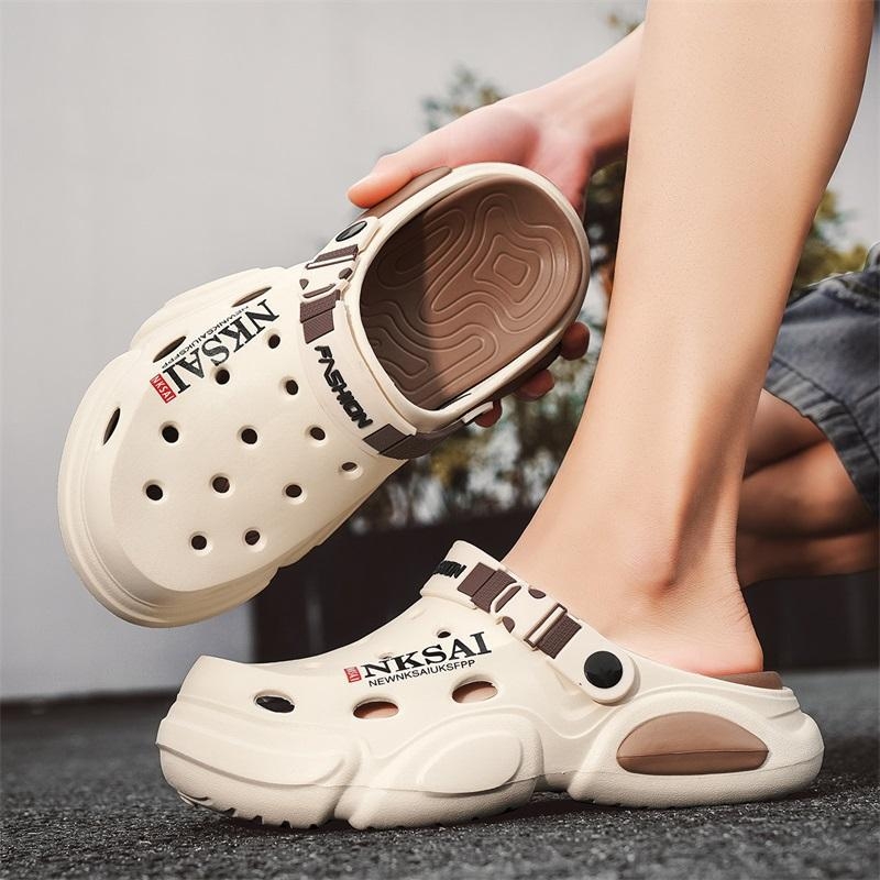 Férfi EVA szandál kerek orrú koponya mintával – sportos, zárt orr, slip-on, nyárra