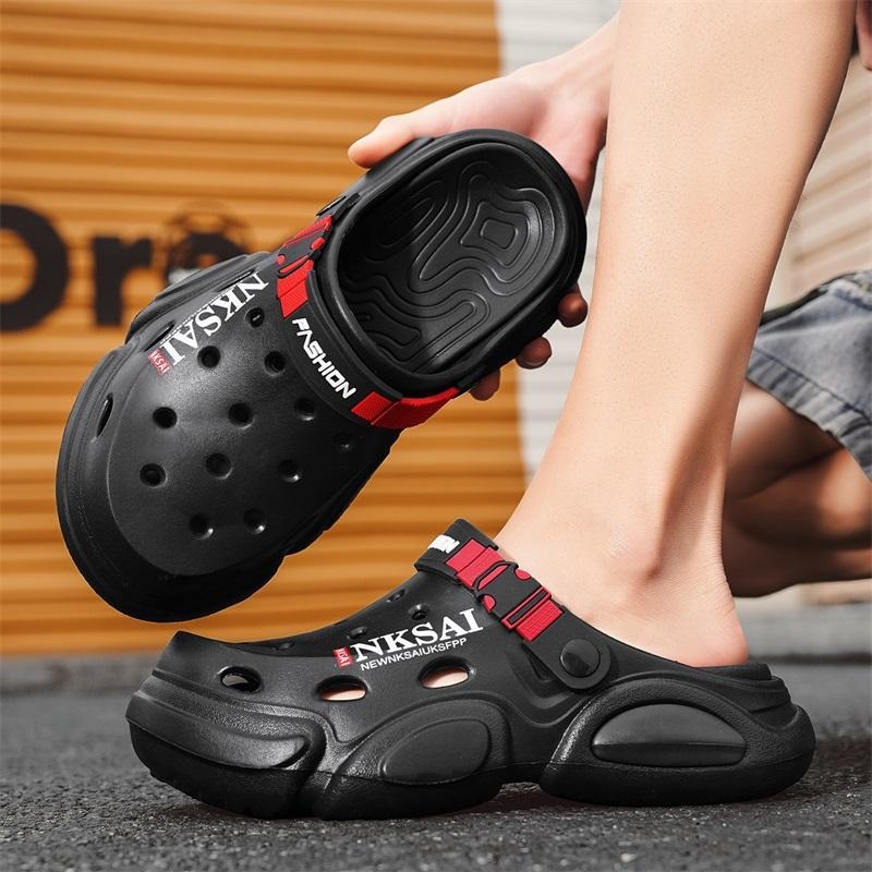 Férfi EVA szandál kerek orrú koponya mintával – sportos, zárt orr, slip-on, nyárra