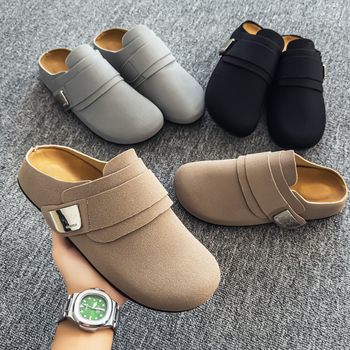 Toe Cap Slip-On cipő — velúr felsőrész, gumi talp, ragasztott konstrukció, hétköznapi stílus