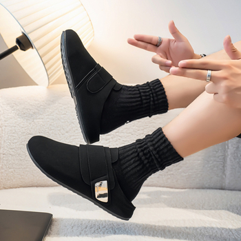 Toe Cap Slip-On cipő — velúr felsőrész, gumi talp, ragasztott konstrukció, hétköznapi stílus