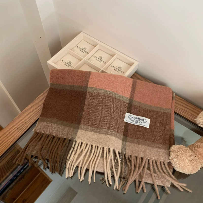 Unisex šalle no 100% Austrālijas vilnas, herringbone raksts, warp adīšana, ziemas siltums