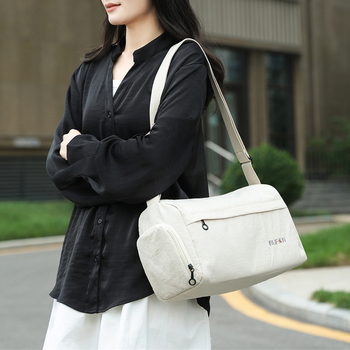 Unisex crossbody soma ceļošanai — izturīgs Oxford audums, poliestera iekšējā odere, tilpums zem 20L, ikdienas ceļojumu stils, pavasaris 2025