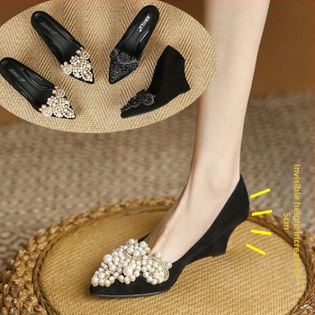 Ženske slip-on ravne cipele, s niskim petom (kitten heel), do 3 cm, gornji dio od dvostruke svinjske kože, ulošak od dvostruke svinjske kože, gumena potplat