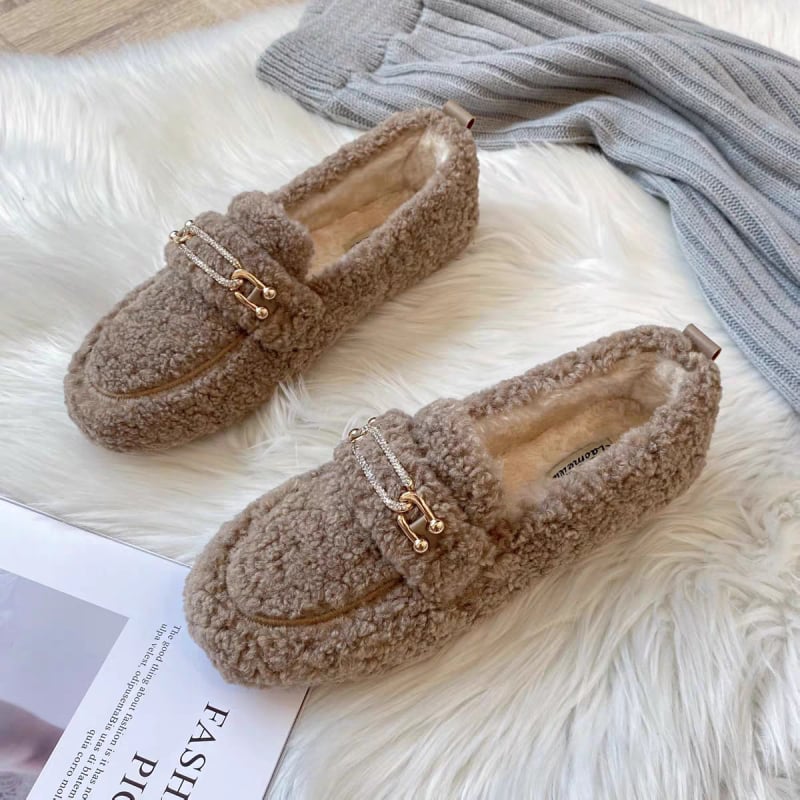 Női vastag talpú mokaszín báránybőr szőrzettel, slip-on, plüss bélés, gumírozott talp, téli–tavaszi–ősszi viselet