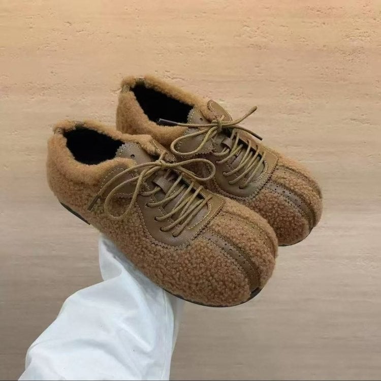 Λοφέρ με ρίγες, επάνω μέρος από δέρμα αγελάδας υψηλής ποιότητας, σόλα από καουτσούκ, ύψος τακουνιού 6–8 εκ.