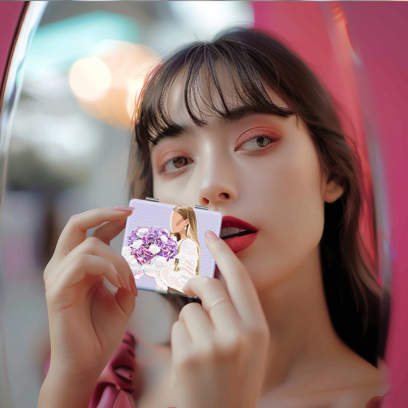 Oglindă de makeup pliabilă, portabilă, din seria Women's World, design desen animat; ramă din PU piele/PS/PVC; material complet PU piele, oțel inoxidabil, sticlă PC; imprimare logo și personalizare.