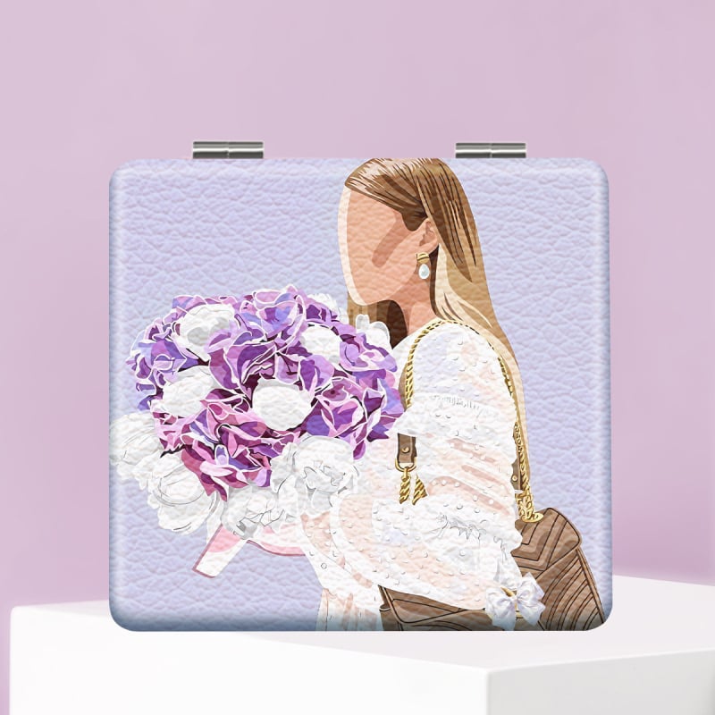 Oglindă de makeup pliabilă, portabilă, din seria Women's World, design desen animat; ramă din PU piele/PS/PVC; material complet PU piele, oțel inoxidabil, sticlă PC; imprimare logo și personalizare.