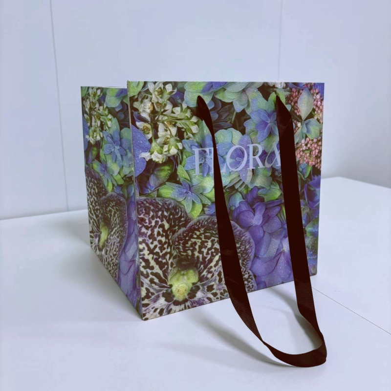 Papirnata vrećica za cvijeće u stilu ulja na platnu — kvadratna ručna torba za pakiranje, materijal Jammed (Specifikacije: 30 dostupnih paketa, 10 probnih paketa, 50 veleprodajnih paketa, 100 komada za velike cvjećarne)