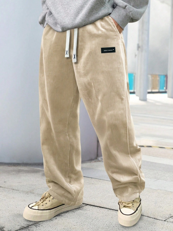 Corduroy egyenes nadrág, középtalpas derékkal és kötős zárással, gyűrődésmentes