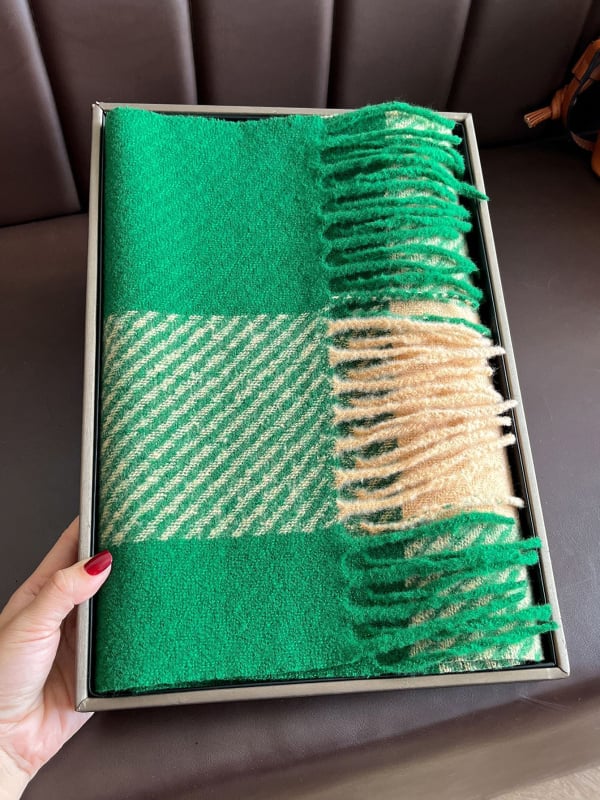 Faux vilnas šalle ar rakstainu rakstu, Warp Knitting tehnoloģija, ziemas siltums, 100% poliesters