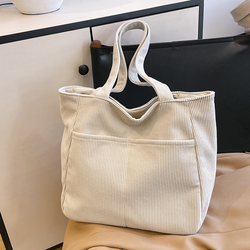 Auduma tote soma ar pilsētas minimalistisku stilu, rāvējslēdzējs, poliesteres iekšpuse, horizontāla kvadrāta forma, iekšējā rāvējslēdzēja kabata (Ziemā 2024)