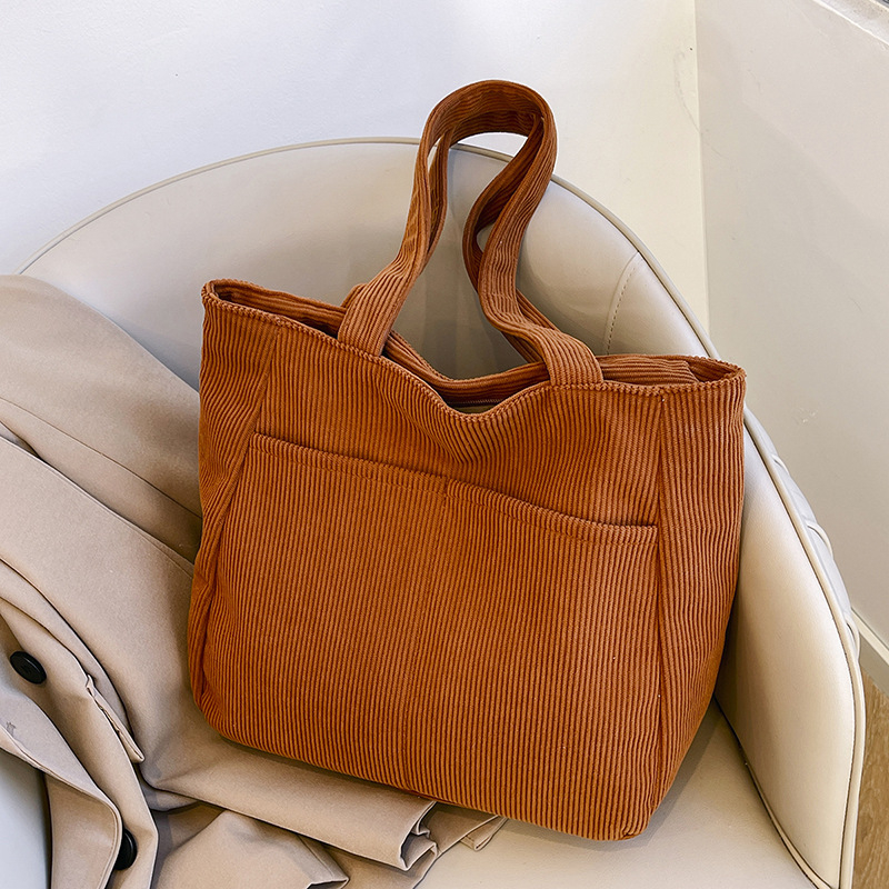 Auduma tote soma ar pilsētas minimalistisku stilu, rāvējslēdzējs, poliesteres iekšpuse, horizontāla kvadrāta forma, iekšējā rāvējslēdzēja kabata (Ziemā 2024)