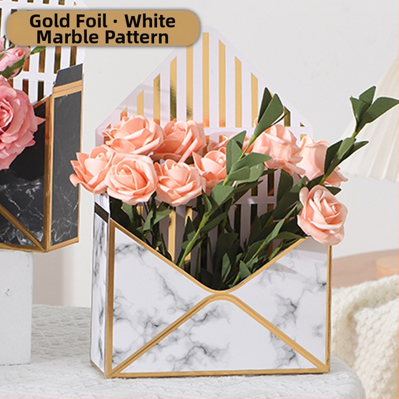 Kutija za cvijeće u obliku omotnice, ručna izrada, model hot stamping envelope flower box, od bijelog kartona 600 g, pakiranje 12 komada, brenda Qianxi packaging.