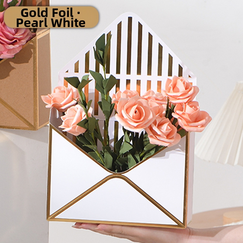 Kutija za cvijeće u obliku omotnice, ručna izrada, model hot stamping envelope flower box, od bijelog kartona 600 g, pakiranje 12 komada, brenda Qianxi packaging.