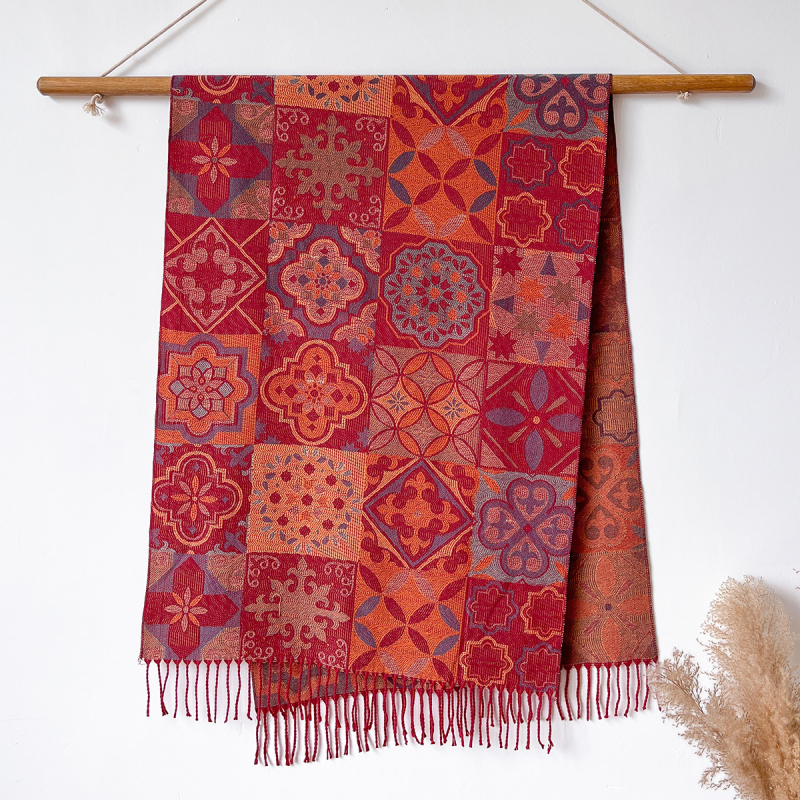 Ziemas šalle ar jacquard audumu, warp knitting tehnika, poliester šķiedra, siltuma saglabāšana