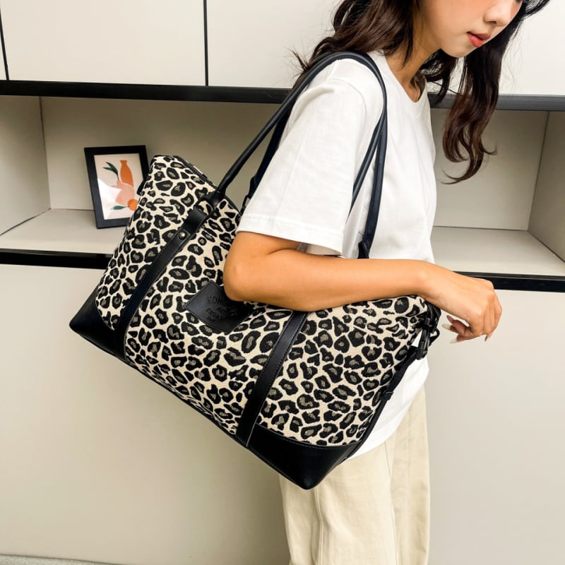 Geantă Tote din PU pentru femei, capacitate mare, stil urban minimalist, închidere cu fermoar, buzunar intern pentru telefon, căptușeală poliester, formă orizontală pătrată