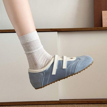 Sieviešu baleta stila sporta apavi ar nubuku augšdaļu, svītrainā raksts, Velcro aizdare, plakana gumijas zole