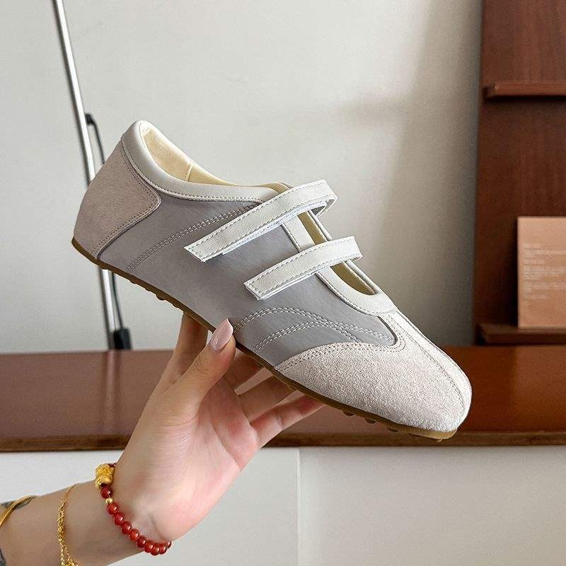 Sieviešu baleta stila sporta apavi ar nubuku augšdaļu, svītrainā raksts, Velcro aizdare, plakana gumijas zole