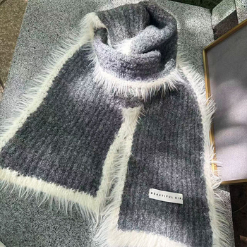 Xinyi akrila adīta šalle ar mākslīgu norkas kažoku, krāsu blokdizains, ziemas siltums