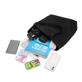 Nailono Tote rankinė, poliesterio įdaila, horizontalaus kvadrato formos, užtrauktukas uždarymas, vidinė ID kišenė