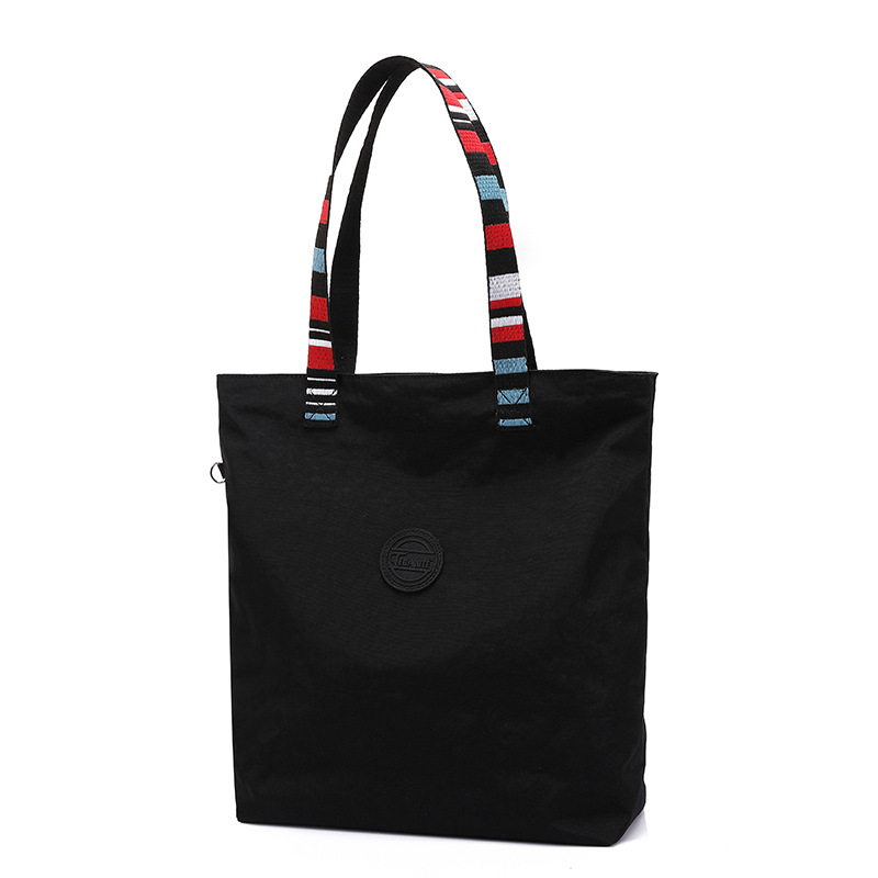 Nailono Tote rankinė, poliesterio įdaila, horizontalaus kvadrato formos, užtrauktukas uždarymas, vidinė ID kišenė