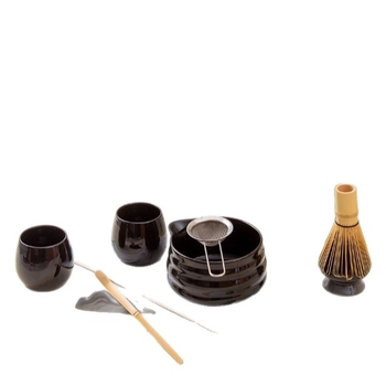 Keramički set za matcha čaj s tiskom logotipa Pottery, pakiran u papirnatu kutiju