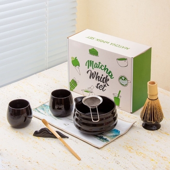 Keramički set za matcha čaj s tiskom logotipa Pottery, pakiran u papirnatu kutiju