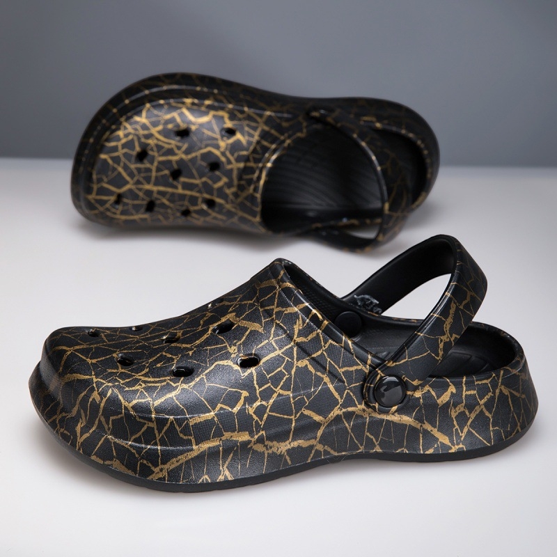 Beltéri és kültéri EVA szandál teljes 3D nyomtatással, perforált felsőrész, slip-on zárás, csúszásmentes talp