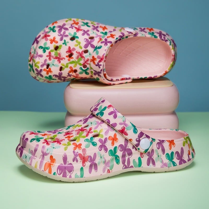 Beltéri és kültéri EVA szandál teljes 3D nyomtatással, perforált felsőrész, slip-on zárás, csúszásmentes talp