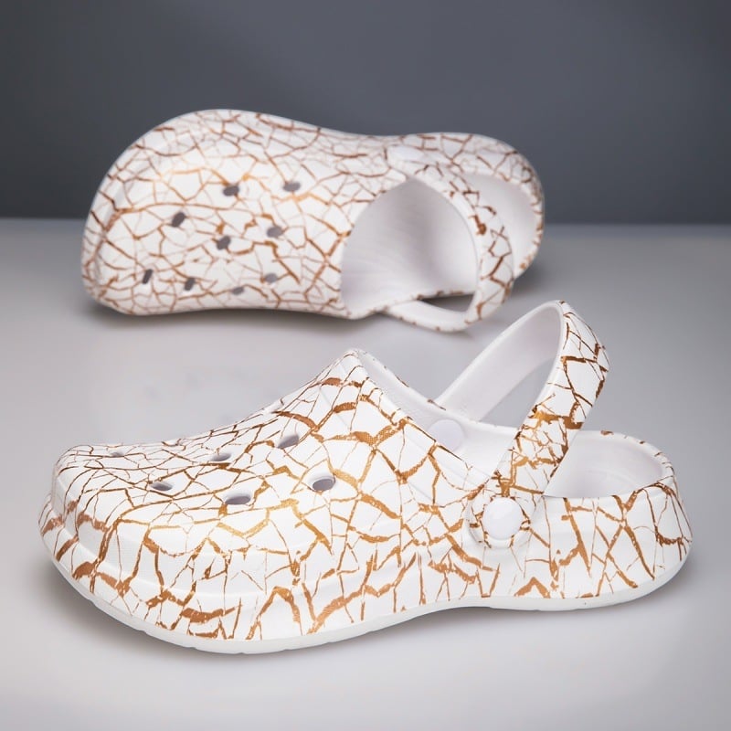 Beltéri és kültéri EVA szandál teljes 3D nyomtatással, perforált felsőrész, slip-on zárás, csúszásmentes talp