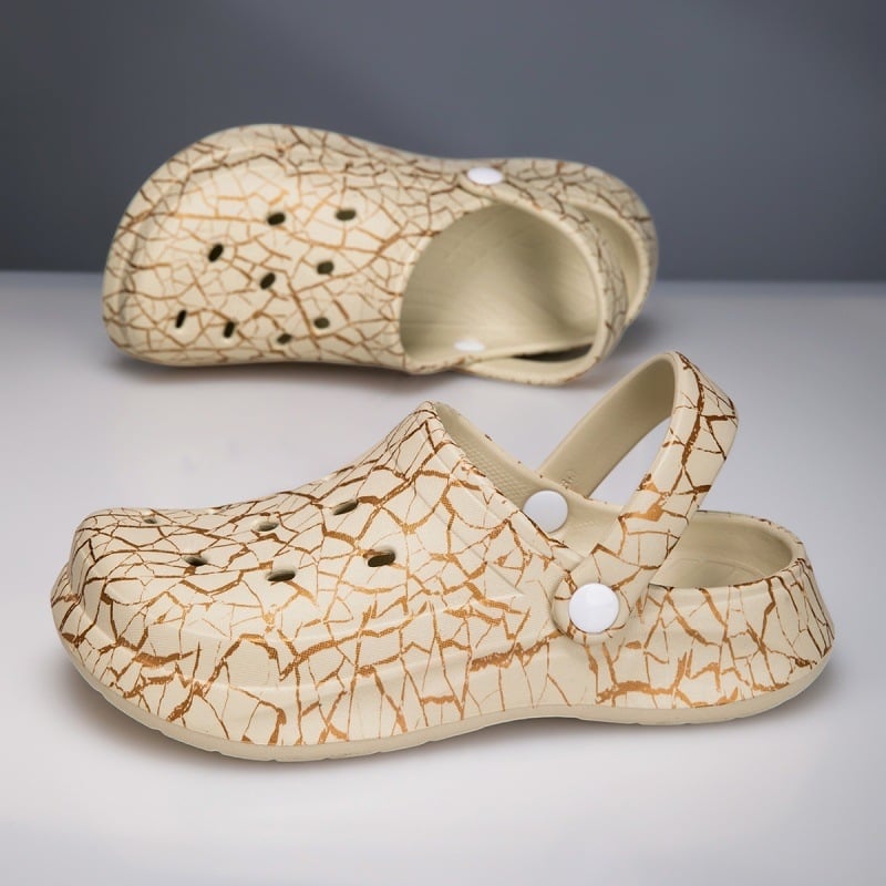 Beltéri és kültéri EVA szandál teljes 3D nyomtatással, perforált felsőrész, slip-on zárás, csúszásmentes talp