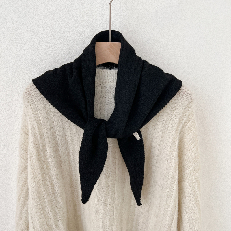 Női gyapjúkeverék kötött háromszög sál, minimalista stílus, warp-knit kötés, téli használat