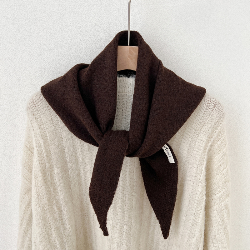 Női gyapjúkeverék kötött háromszög sál, minimalista stílus, warp-knit kötés, téli használat