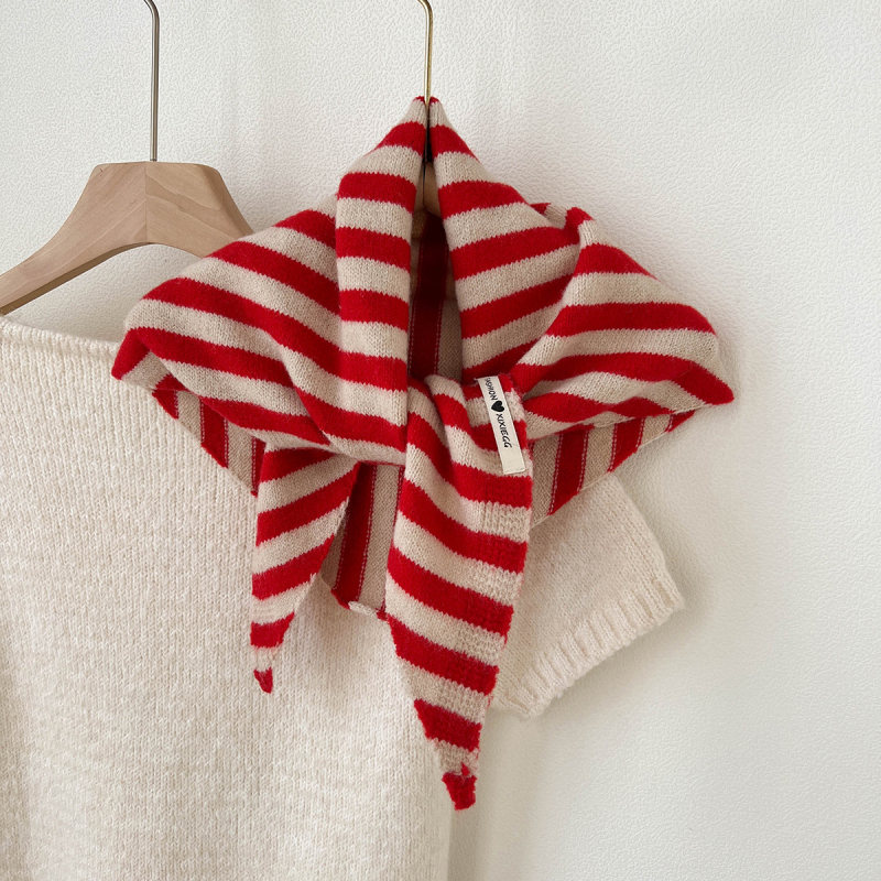 Női gyapjúkeverék kötött háromszög sál, minimalista stílus, warp-knit kötés, téli használat